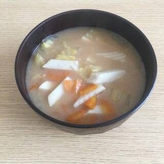 春を感じる　たけのこ入り味噌汁